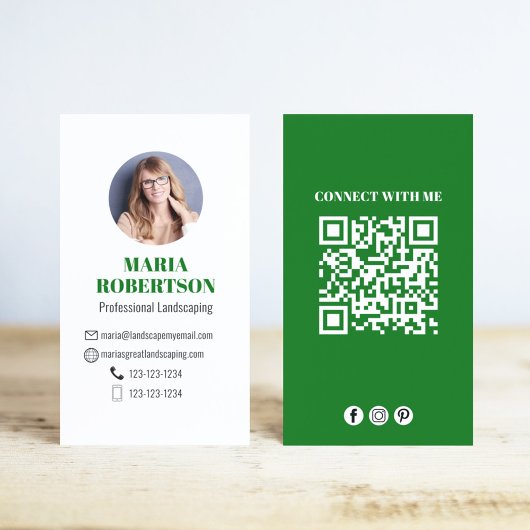 Groene moderne minimalistische QR-code sociale med Visitekaartje