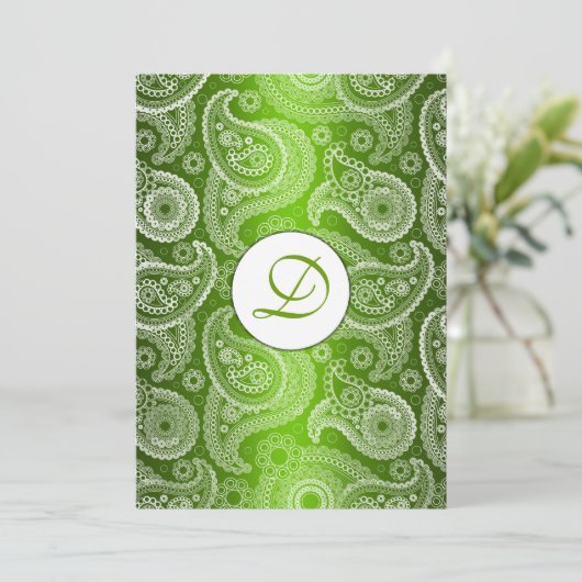 Groene Monogrammed Paisley Wedding Invitation Kaart (Staand voorkant)