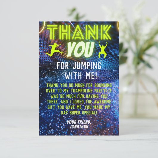 Groene Neon Glow Boys Trampoline Verjaardagsfeestj Bedankkaart (Staand voorkant)