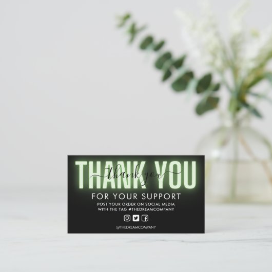 Groene neonkalligrafie Hartelijk dank voor het ins Visitekaartje (Staand voorkant)