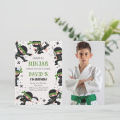 Groene Ninja Warrior Martial Arts Verjaardagsfoto Kaart (Staand voorkant)