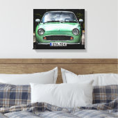 Groene Nissan auto Canvas Afdruk (Insitu (Slaapkamer))