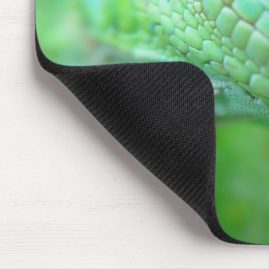 Groene olieramp in de iguana op Leaf Mousepad Muismat (Hoek)
