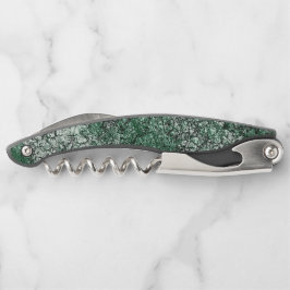 Groene oliestextuur op stokken en pluis kurkentrekker