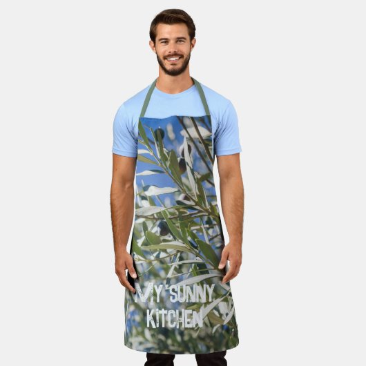 Groene olijfboom met zwarte vruchten schort (Gedragen)