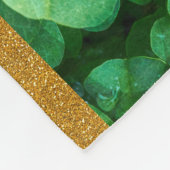 Groene omvergooibladeren met waterdruppels fleece deken (Hoek)