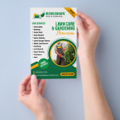 Groene & Oranje Lawn Care Tuinieren Mowing Service Flyer (Hand)