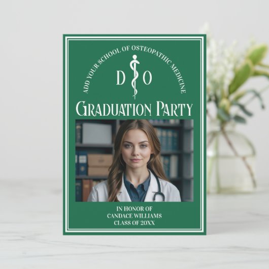 Groene Osteopathische Medische School Graduation P Kaart (Staand voorkant)