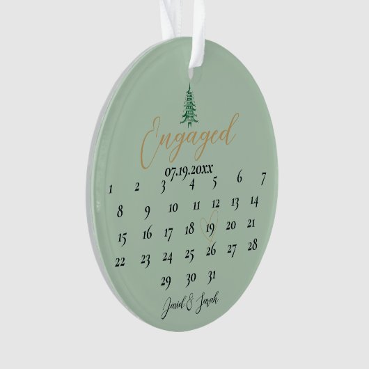 Groene Pagode Kerstboom Verloving Kalender Ornament (voorkant)