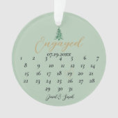 Groene Pagode Kerstboom Verloving Kalender Ornament (voorkant)