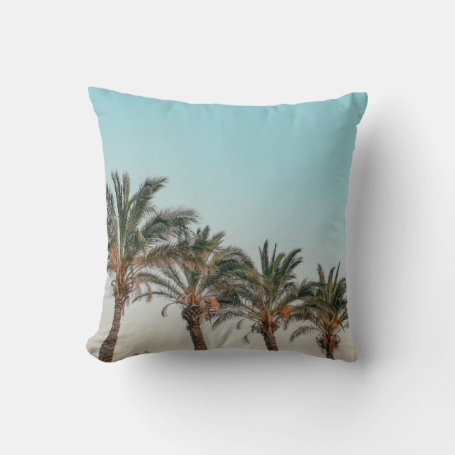 GROENE PALMBOMEN ONDER BLUE SKY KUSSEN (Voorkant)
