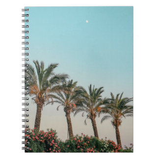 GROENE PALMBOMEN ONDER BLUE SKY NOTITIEBOEK
