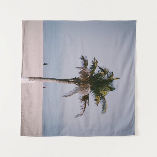 Groene palmboom op de kust wandkleed (Voorkant (horizontaal))