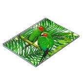 Groene papegaaien in een Oerwoud-instelling Notitieboek (Linkerzijde)