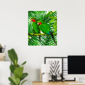 Groene Papegaaien Koppel in een Jungle Setting Poster (Thuiskantoor)