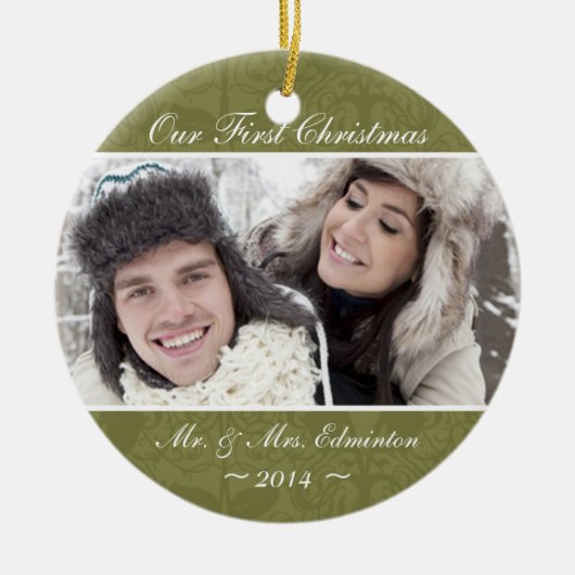 Groene Pas getrouwd Eerste Kerstfeest Keramisch Ornament (Voorkant)