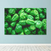 Groene Peppers Canvas Afdruk (Insitu (Houten vloer))