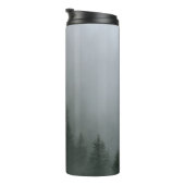 GROENE PIJNBOMEN DIE ONDER FOG VALLEN THERMOSBEKER (Geroteerd rechts)