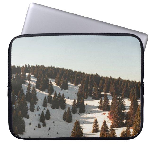GROENE PIJNBOMEN LAPTOP SLEEVE (Voorkant)