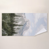 GROENE PIJNBOMEN NEAU ONDER WITTE KLEUTEN BADHANDDOEK (Badhanddoek)