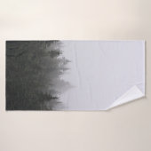 GROENE PIJNBOMEN ONDER WITTE SKY BADHANDDOEK (Badhanddoek)
