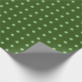 Groene polka stippen eenvoudig minimaal cadeaupapier (Hoek)