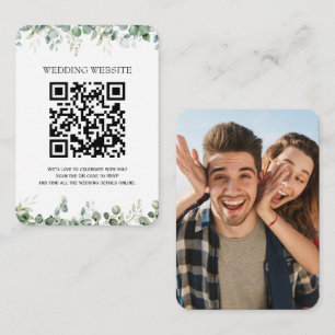 Groene QR-code en foto bijlage uitnodiging