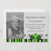 Groene Race Auto Verjaardag Uitnodigen Kaart (Voorkant)