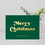 Groene Retro  Font Vrolijk Kerstfeest Folie Feestdagenkaart<br><div class="desc">Vrolijk kerstkaartje: een retro design met een  typografie in gouden folie en een klassieke groene achtergrond.</div>