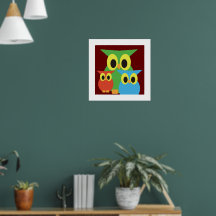 Groene, rode en blauwe uilen