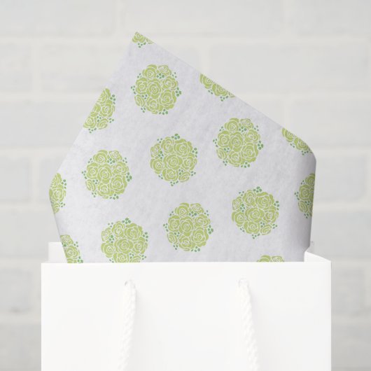 Groene rozen op witte tissue paper tissuepapier (Cadeauzakje)