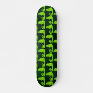 Groene schattige kameleon persoonlijk skateboard