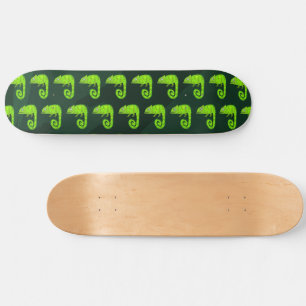 Groene schattige kameleon persoonlijk skateboard