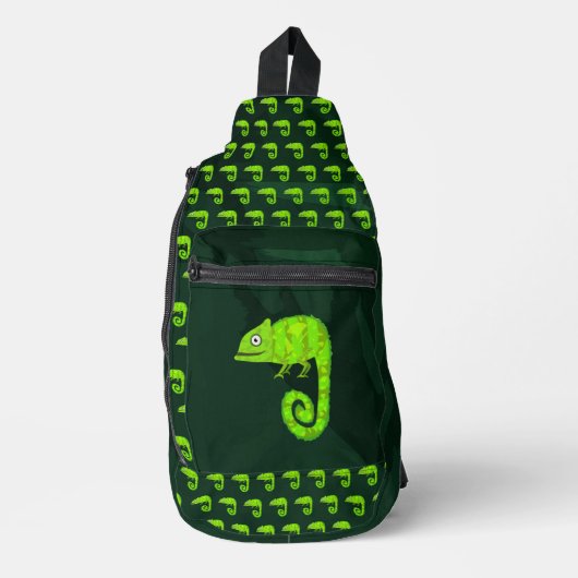 Groene schattige kameleon sling bag (Voorkant)