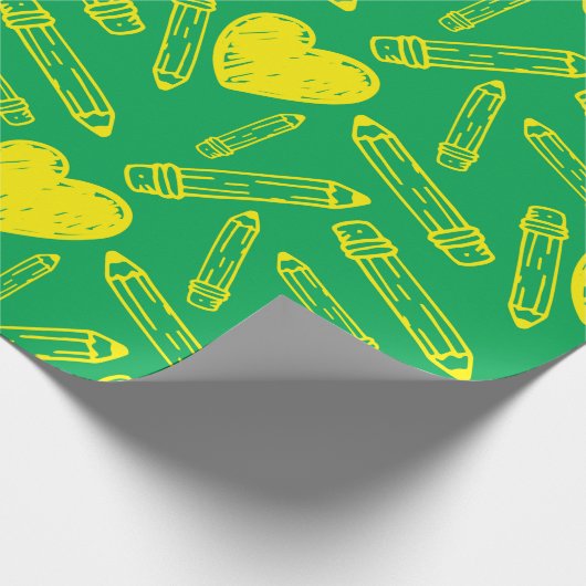 Groene school inpakpapier met hart en potloden (Hoek)