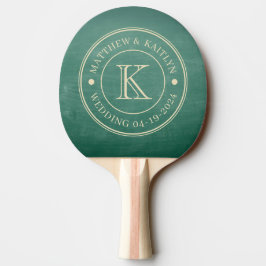 Groene schoolbord huwelijksmonogram tafeltennisbatje