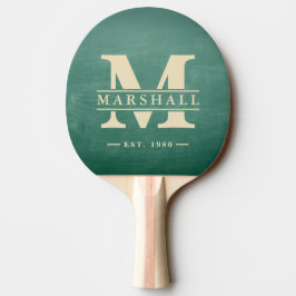 Groene schoolbord monogram & naam overlay tafeltennisbatje