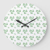 Groene Shamrock Circles Wall klok (Voorkant)