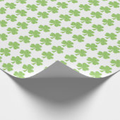 Groene Shamrock Clover Polka stippen patroon wit Cadeaupapier (Hoek)