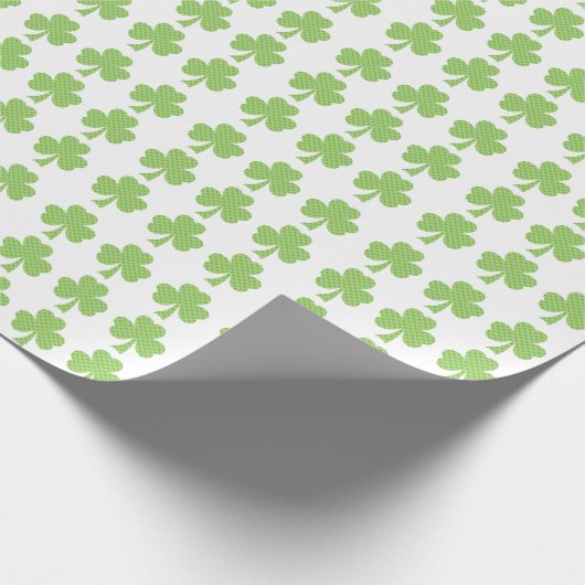 Groene Shamrock Clover Polka stippen patroon wit Cadeaupapier (Hoek)