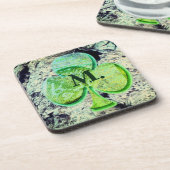 Groene shamrock klaver met je monogram bier onderzetter (Linkerzijde)