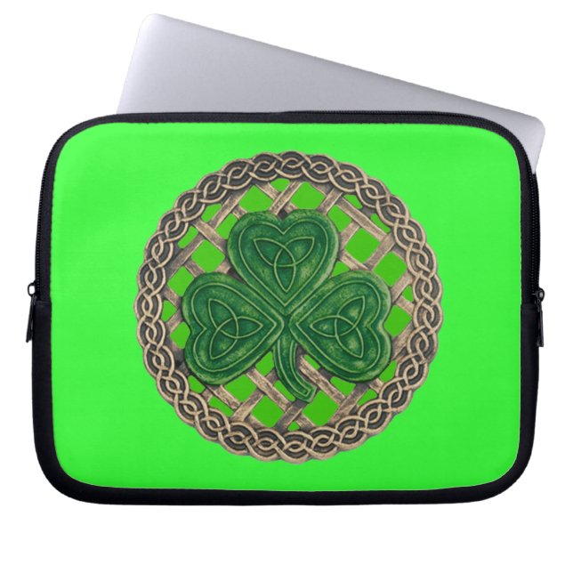 Groene Shamrock on Celtic Knoop Laptop Sleeve (Voorkant)