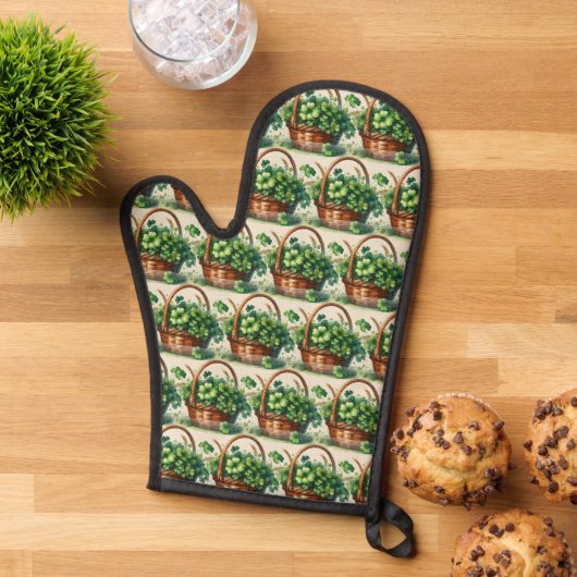 Groene Shamrock Oven Mitt en Pot Houders Ovenwant (Top down)