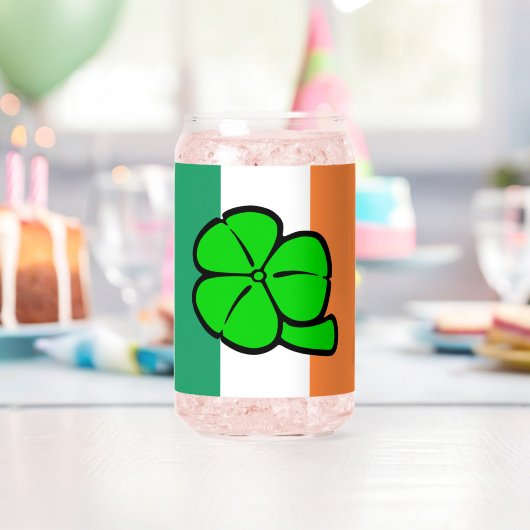 Groene Shamrock Saint Patrick's Day Bloemenvector Blikvorm Glas (Insitu (Verjaardag))