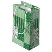 Groene Shamrocks Faux Patchwork Kleine Gift Bag Klein Cadeauzakje (Achterkant Gekanteld)
