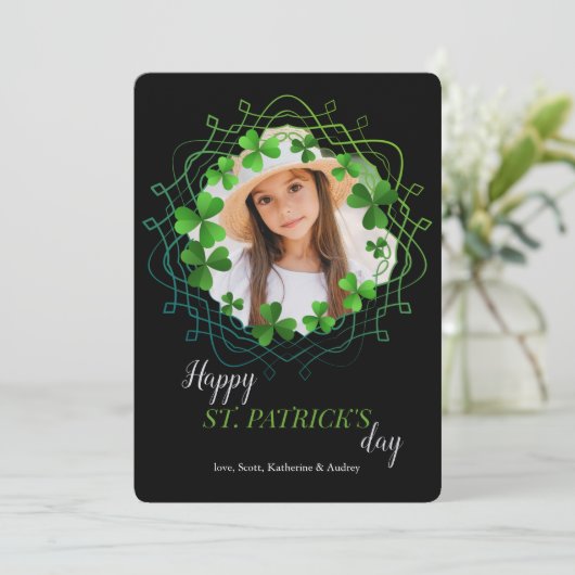Groene Shamrocks-fotokaart Feestdagenkaart (Staand voorkant)