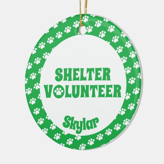 Groene Shelter Volunteer Keramisch Ornament (Links)