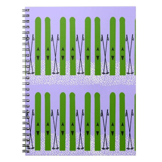 Groene ski's op paarse notitieboek (Voorkant)