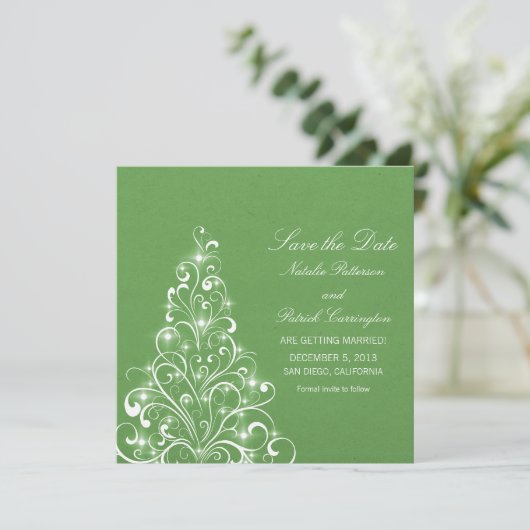 Groene Sparkly Holiday Boom sparen de Datum uitnod Kaart (Staand voorkant)