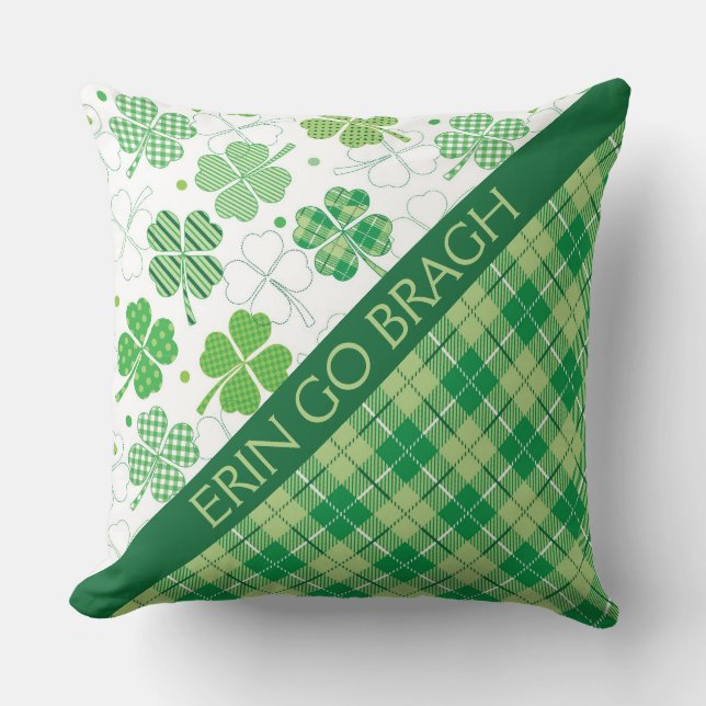 Groene speldenstartan en shamrocks kussen (Voorkant)